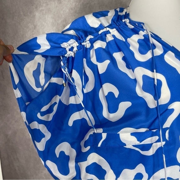 Diane Von Furstenberg DVF Cascadia Animal Print Silk Blouse In Blue Women's Sz 0 - Picture 7 of 8